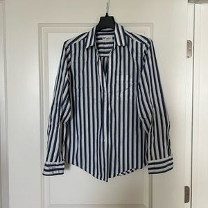 GAP Striped Blue and White Poplin Button Down Shirt